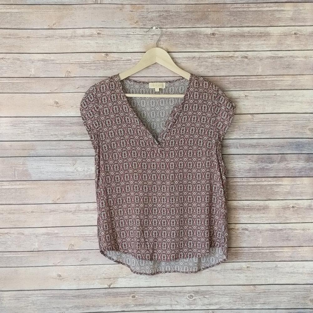 Lucy & Laurel Red Aztec Print Short Sleeve Blouse